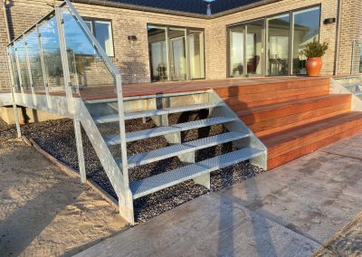 Terrasse med trappe fra Sundby Trapper (3)